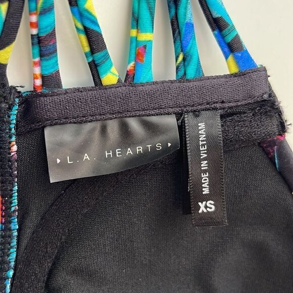 L.A. Hearts bikini top.  Vintage 80s style.  Adjustable straps.  Size XS. - Picture 6 of 7